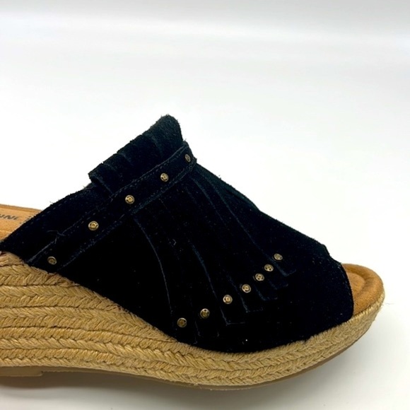 Minnetonka - Quinn Black Suede Fringe Gold Studded Peep Toe Wedge Size 7 - Picture 6 of 16